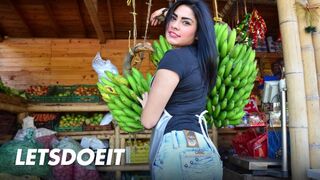 Devora Robles olajos latin puncija gonzo mélybaszásra vágyik