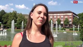 Német turista análja szabadtéren sisteregve