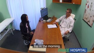 Fekete csaj baszza orvosát klinikán perverzül