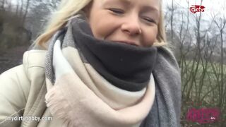 Forró tini bike-on dörzsöli csordultig puncáját