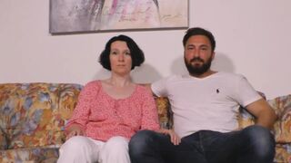 Sonja Sweet cidázza és kézimunkázza a hatalmas dákót élete barátaival válogatásban